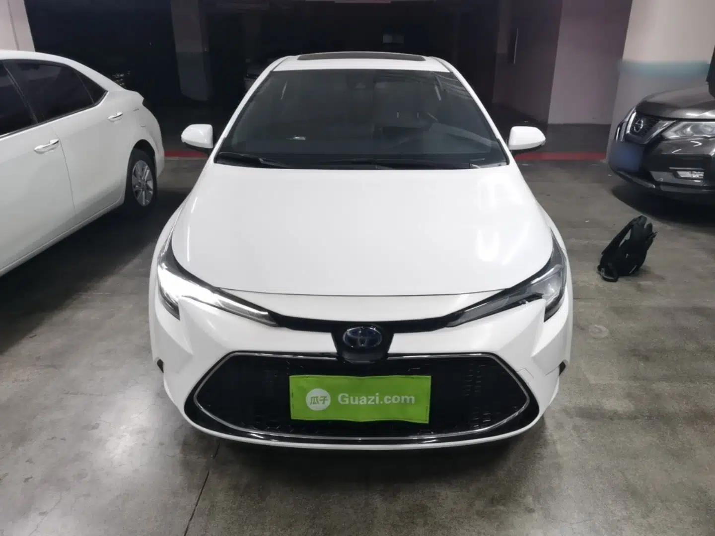 Toyota Levin 2022 Dual-Engine 1.8H E-CVT Luxury Edition — миниатюра 2
