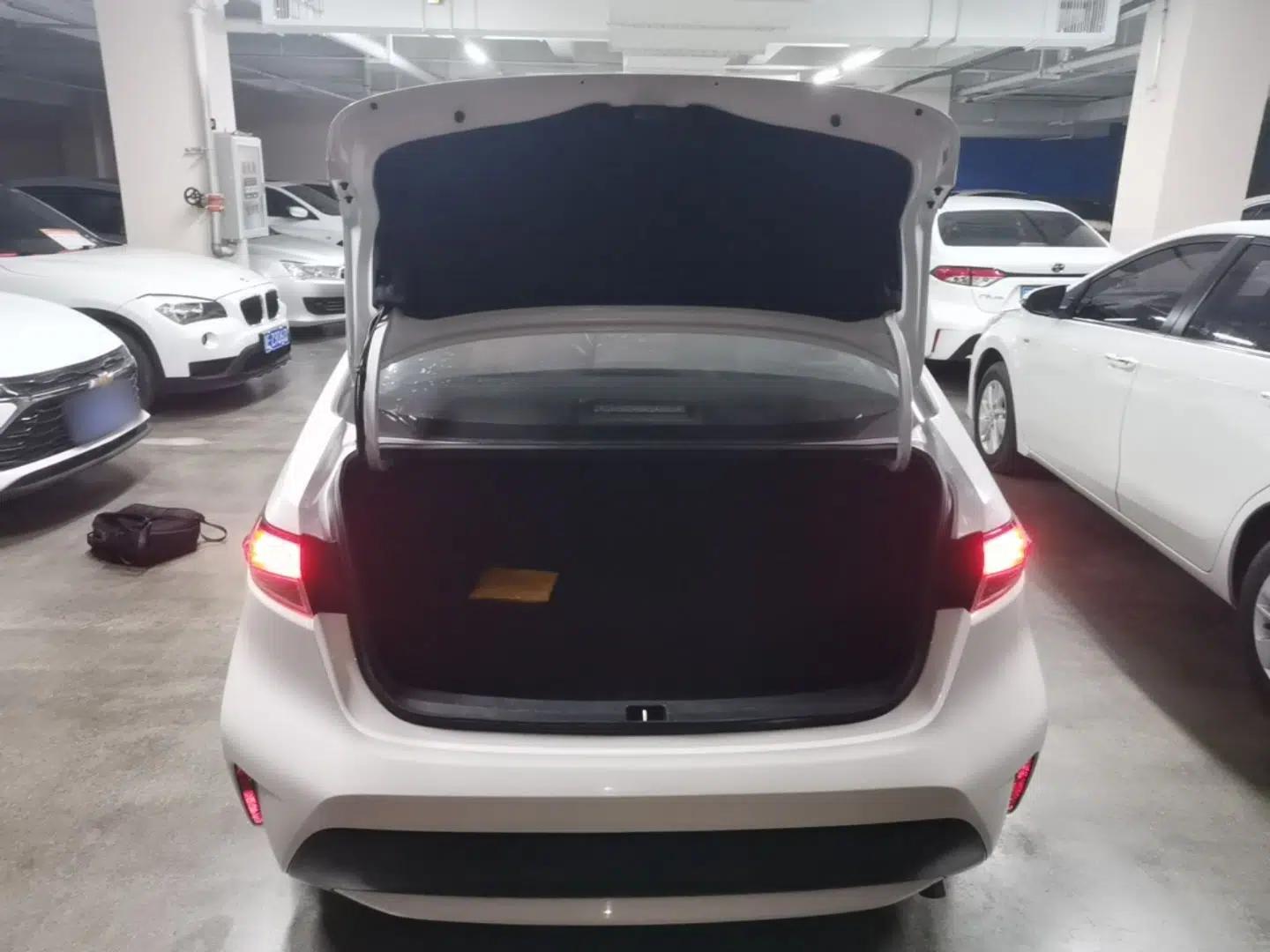 Toyota Levin 2022 Dual-Engine 1.8H E-CVT Luxury Edition — миниатюра 22