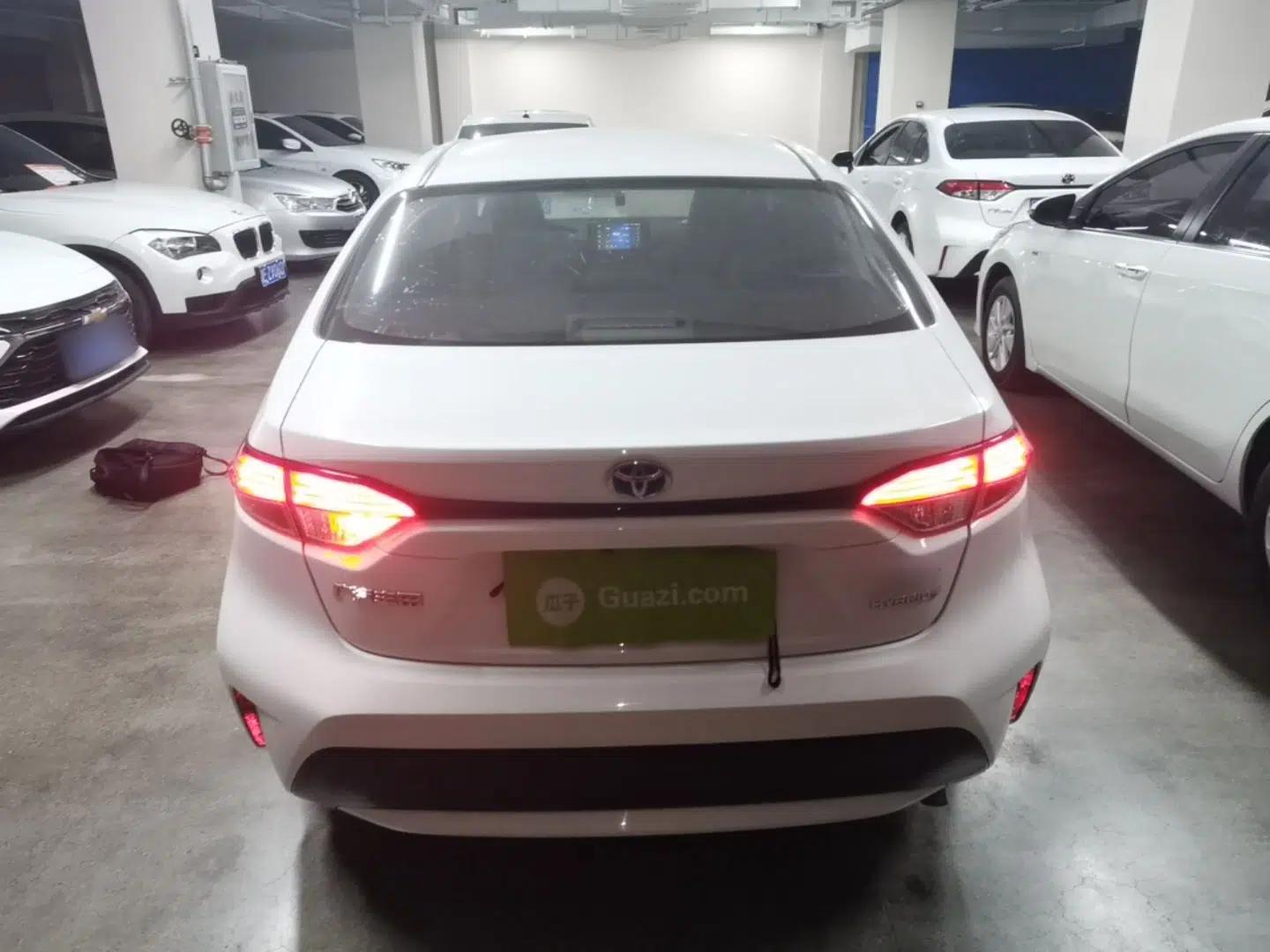 Toyota Levin 2022 Dual-Engine 1.8H E-CVT Luxury Edition — миниатюра 5