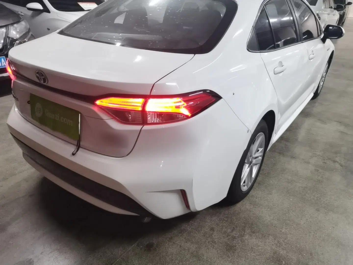 Toyota Levin 2022 Dual-Engine 1.8H E-CVT Luxury Edition — миниатюра 9