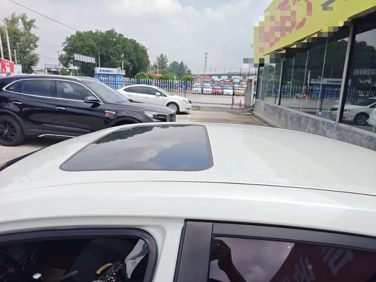 Toyota Levin 2017 Revised 185T CVT Elite Edition China V Standard — миниатюра 7