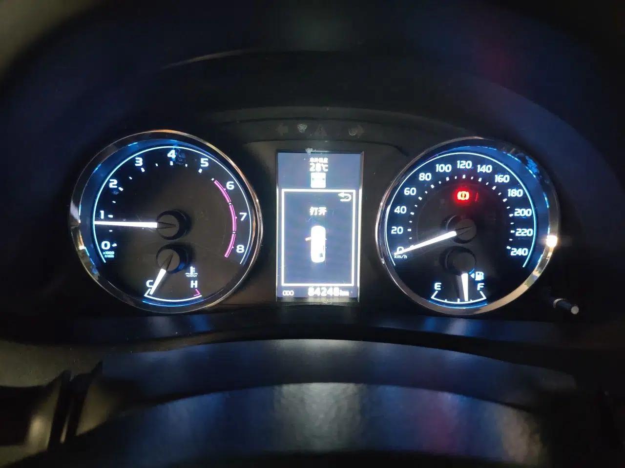 Toyota Levin 2018 185T CVT Luxury Edition China V Standard — миниатюра 11