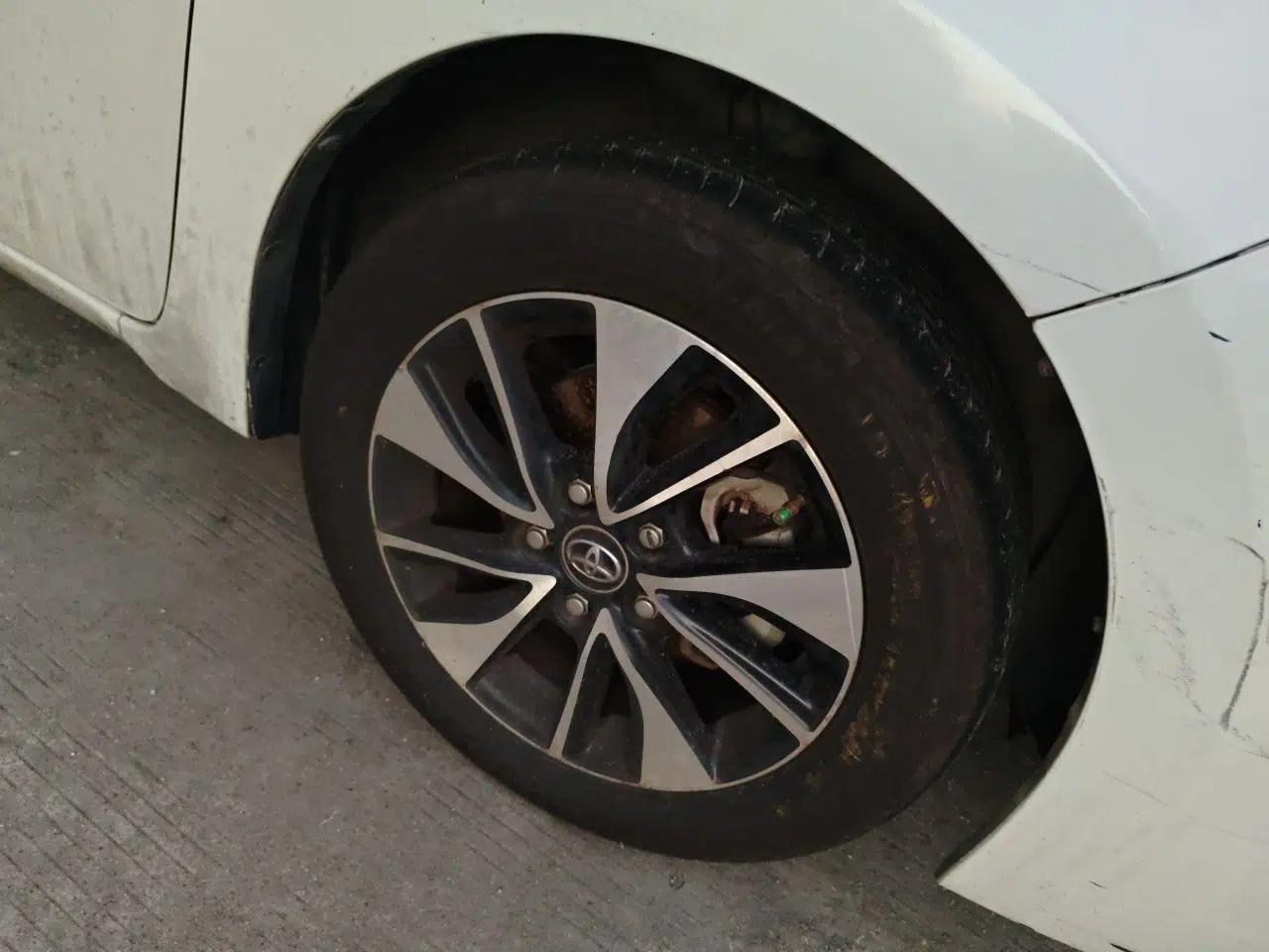Toyota Levin 2017 Revised 185T CVT Leading Edition China V Standard — миниатюра 8