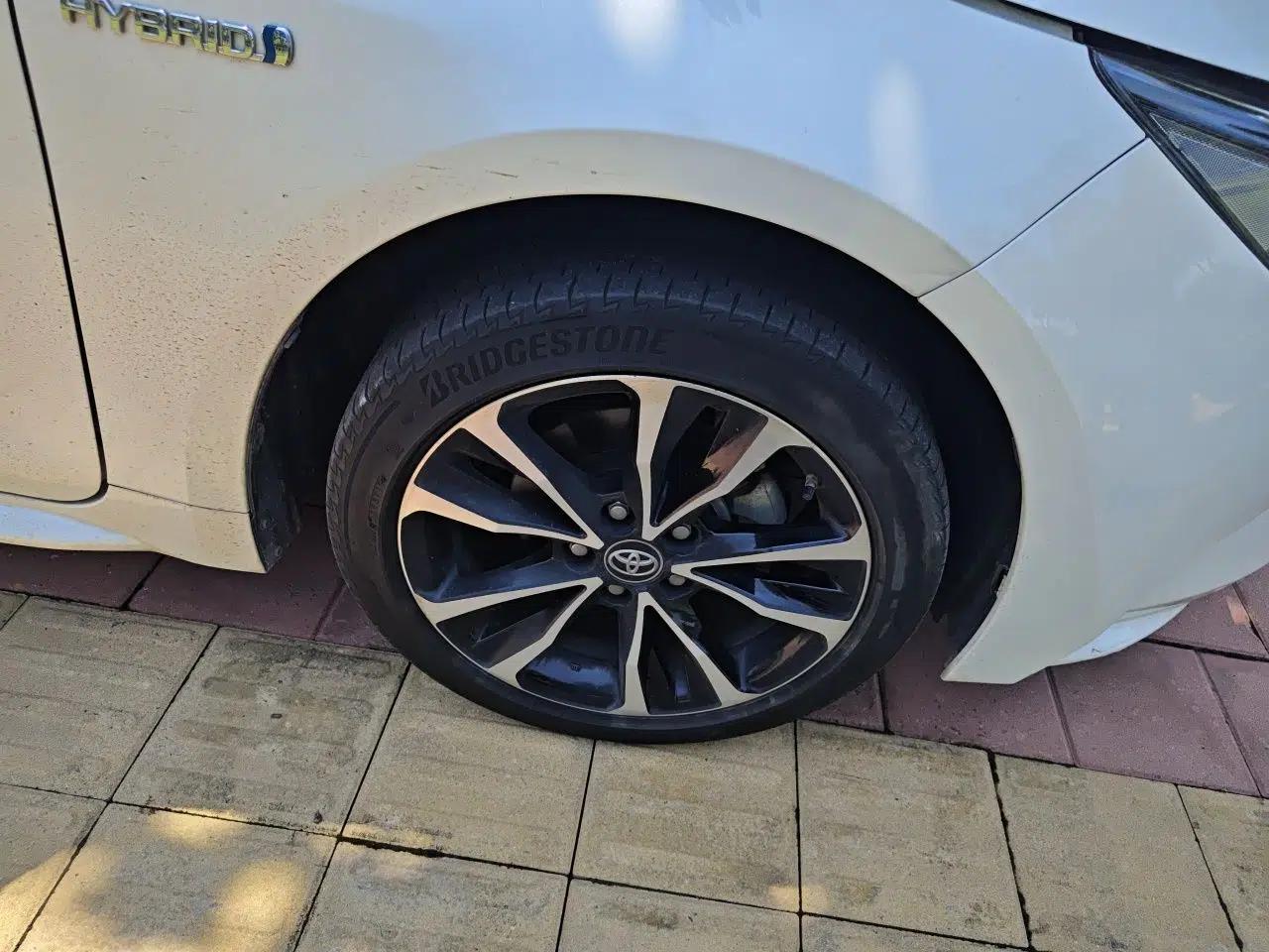 Toyota Levin 2019 Dual-Engine 1.8H E-CVT Sport Edition China VI Standard — миниатюра 5