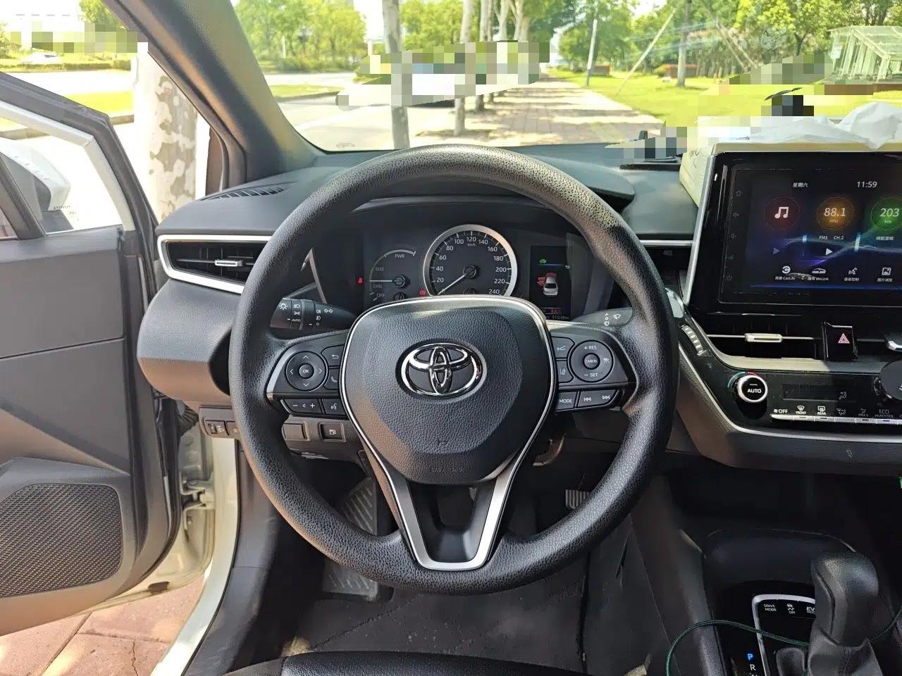 Toyota Levin 2019 Dual-Engine 1.8H E-CVT Sport Edition China VI Standard — миниатюра 7
