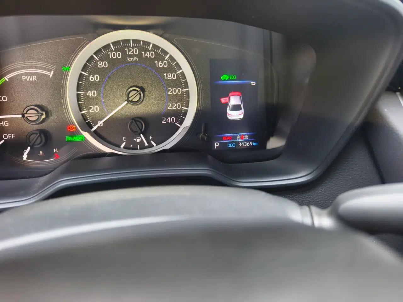 Toyota Levin 2022 Dual-Motor 1.8H E-CVT Sport Edition — миниатюра 9