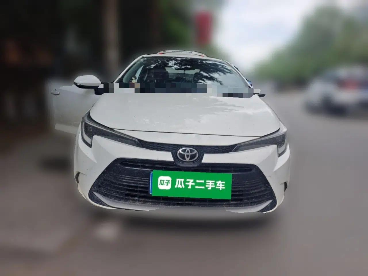 Toyota Levin 2024 Smart Electric Hybrid Dual-Engine 1.8L Luxury Edition — миниатюра 2