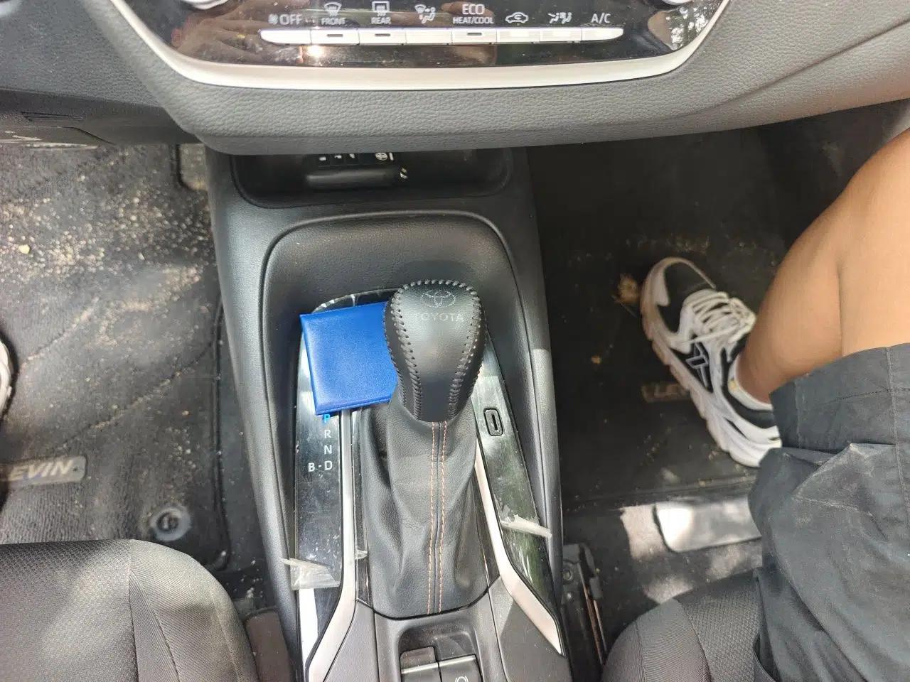 Toyota Levin 2024 Smart Electric Hybrid Dual-Engine 1.8L Luxury Edition — миниатюра 14