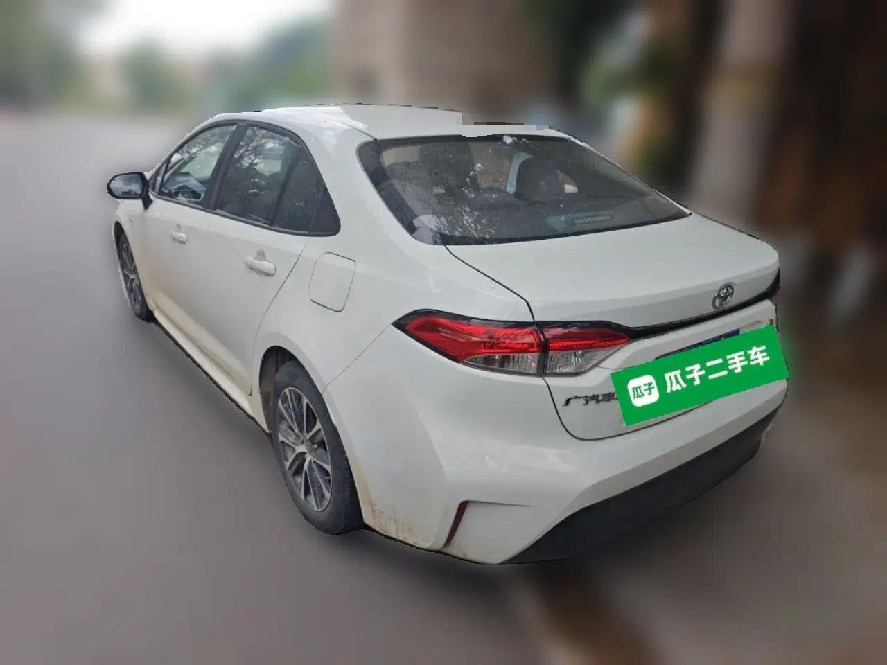 Toyota Levin 2024 Smart Electric Hybrid Dual-Engine 1.8L Luxury Edition — миниатюра 4