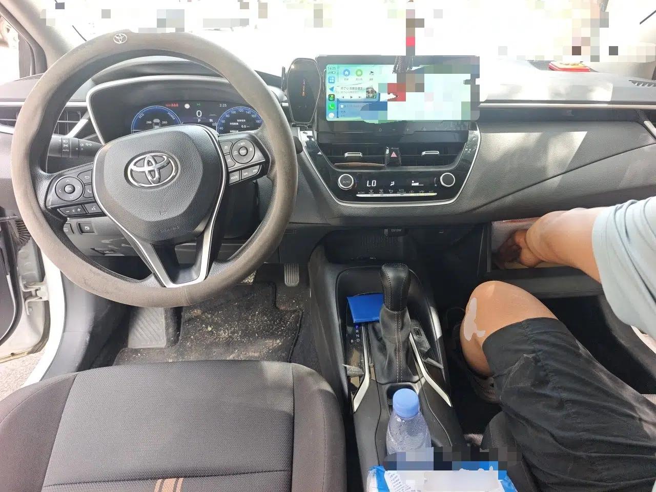 Toyota Levin 2024 Smart Electric Hybrid Dual-Engine 1.8L Luxury Edition — миниатюра 9