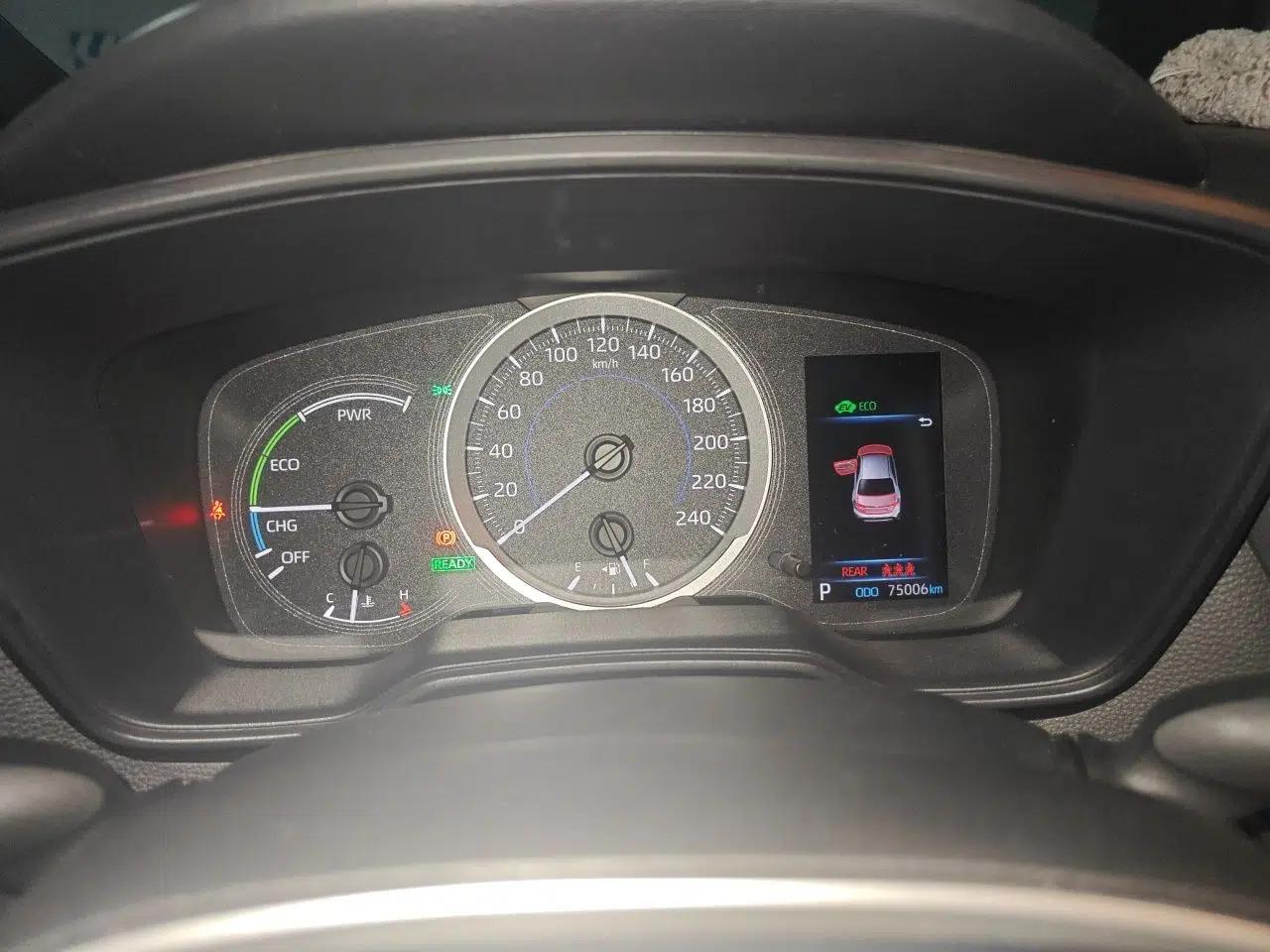 Toyota Levin 2019 Dual-Engine 1.8H E-CVT Sport Edition China VI Standard — миниатюра 11