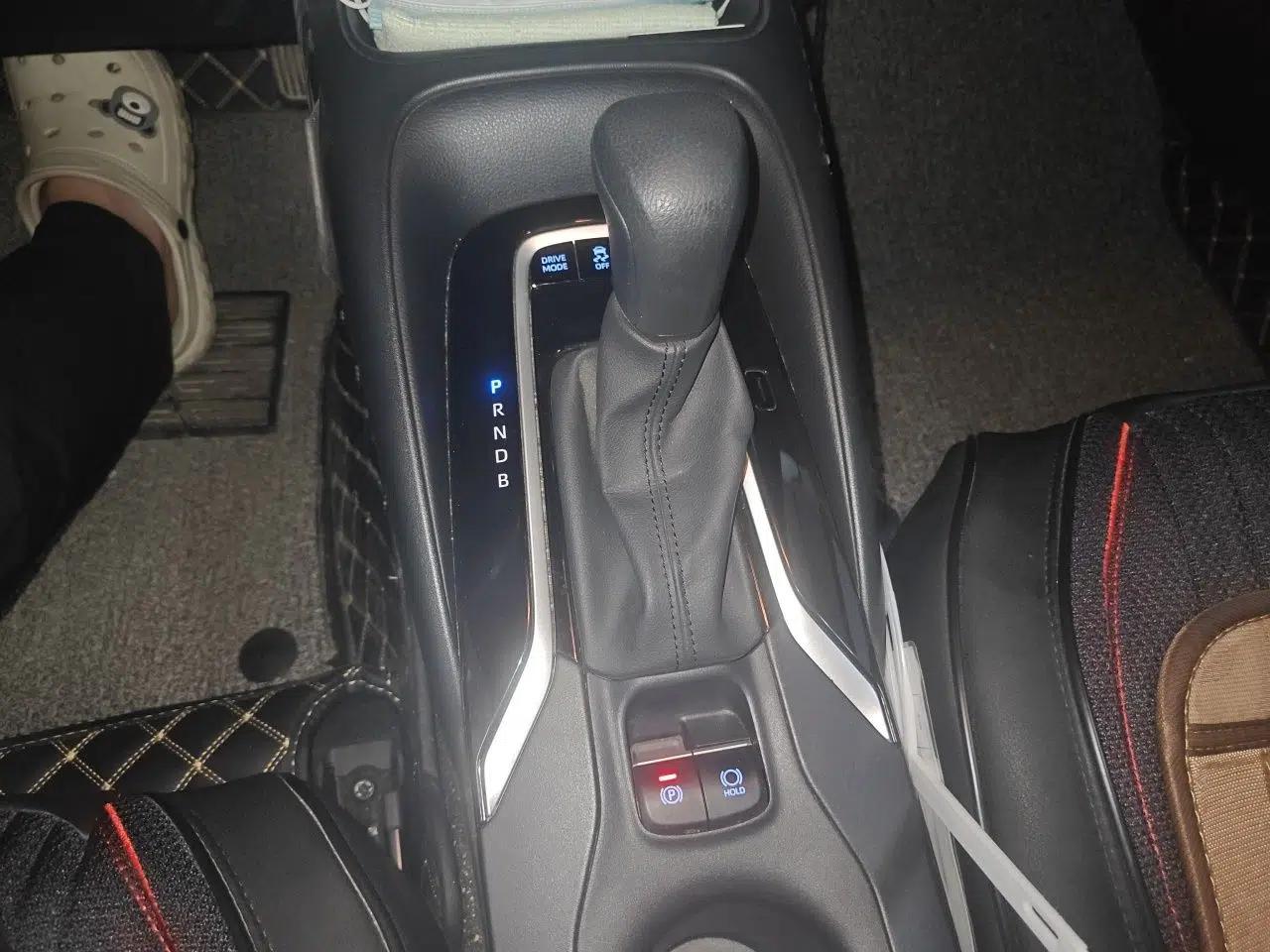 Toyota Levin 2019 Dual-Engine 1.8H E-CVT Sport Edition China VI Standard — миниатюра 14