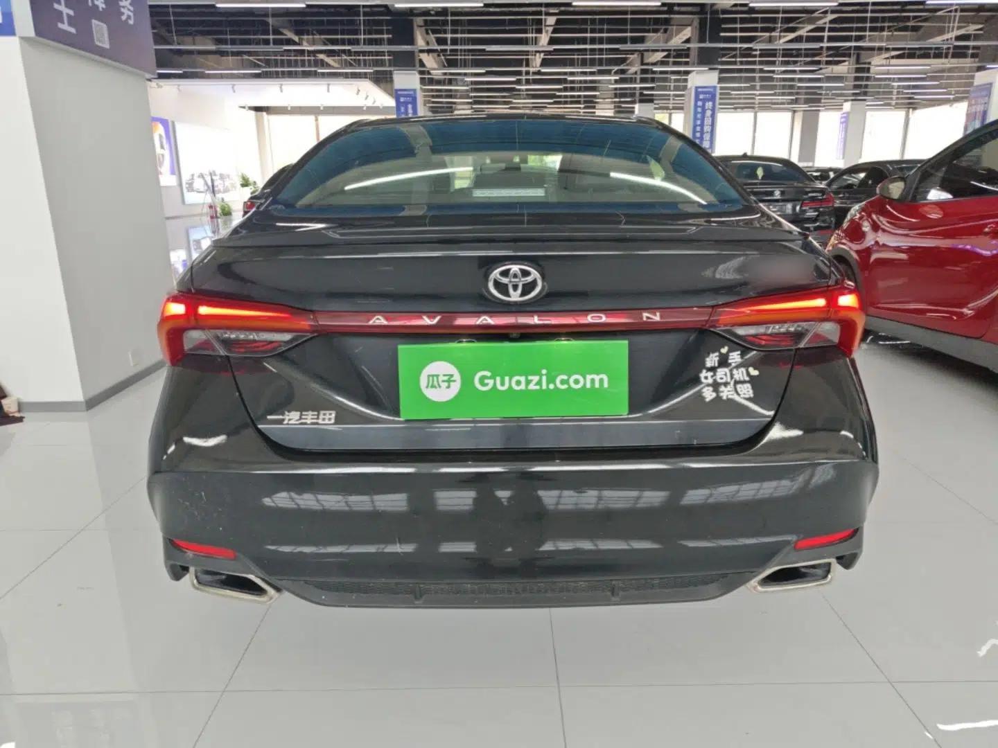 Toyota Avalon 2021 2.5L Luxury Edition — миниатюра 5