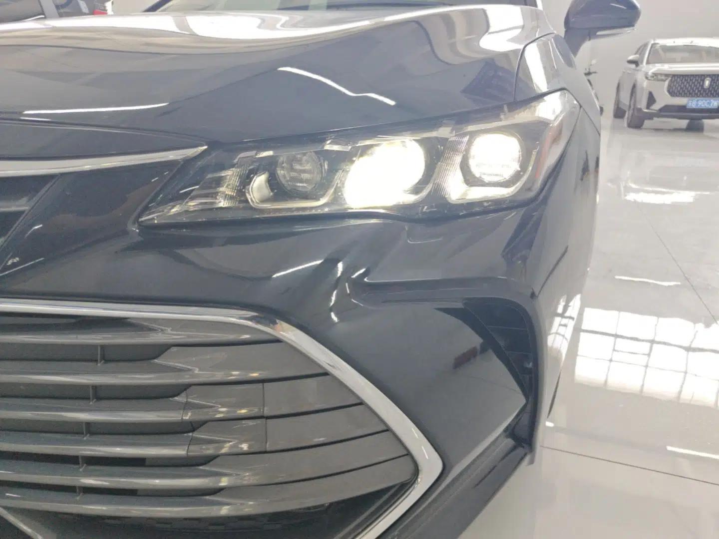 Toyota Avalon 2021 2.5L Luxury Edition — миниатюра 8