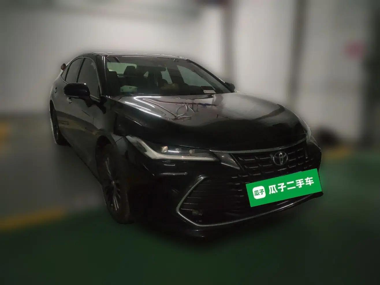 Toyota Avalon 2022 2.0L XLE Premium Edition — миниатюра 3