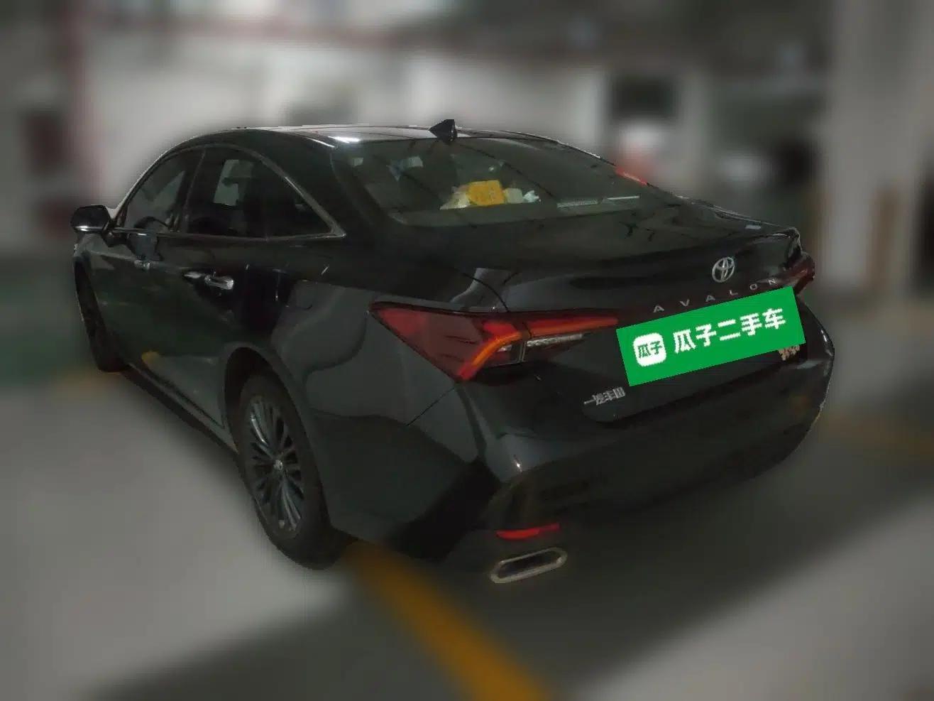 Toyota Avalon 2022 2.0L XLE Premium Edition — миниатюра 4