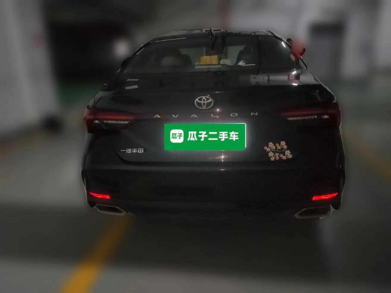 Toyota Avalon 2022 2.0L XLE Premium Edition — миниатюра 5