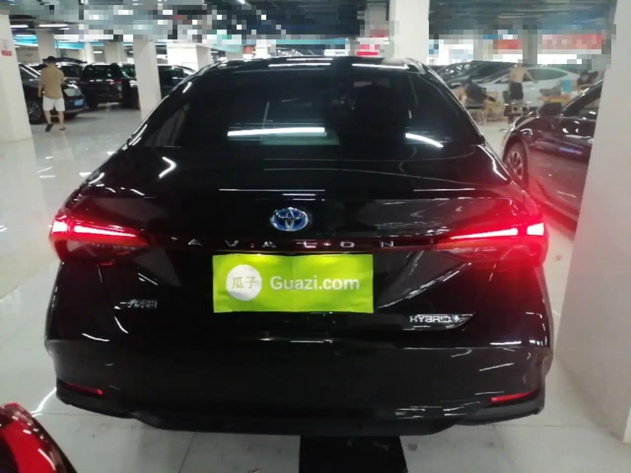 Toyota Avalon 2019 Dual-Engine 2.5L Luxury Edition China V Standard — миниатюра 5