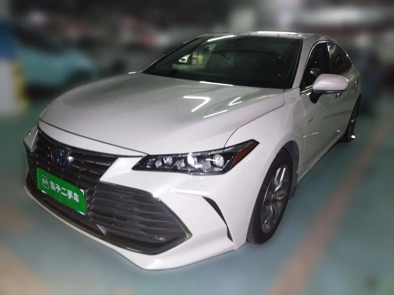 Toyota Avalon 2019 Dual-Engine 2.5L Luxury Edition China VI Standard — миниатюра 1