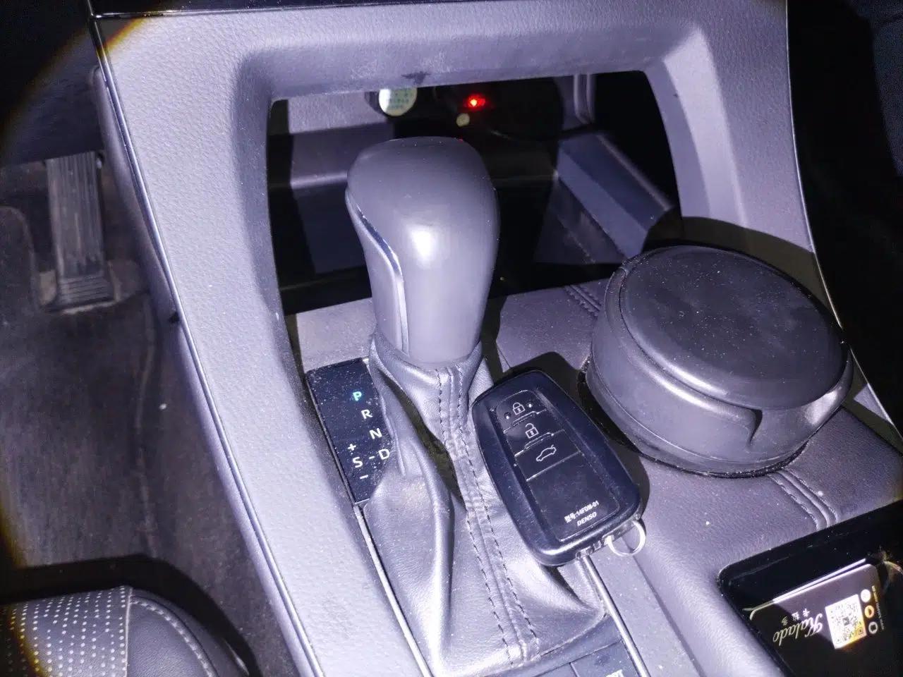 Toyota Avalon 2019 Dual-Engine 2.5L Luxury Edition China VI Standard — миниатюра 14