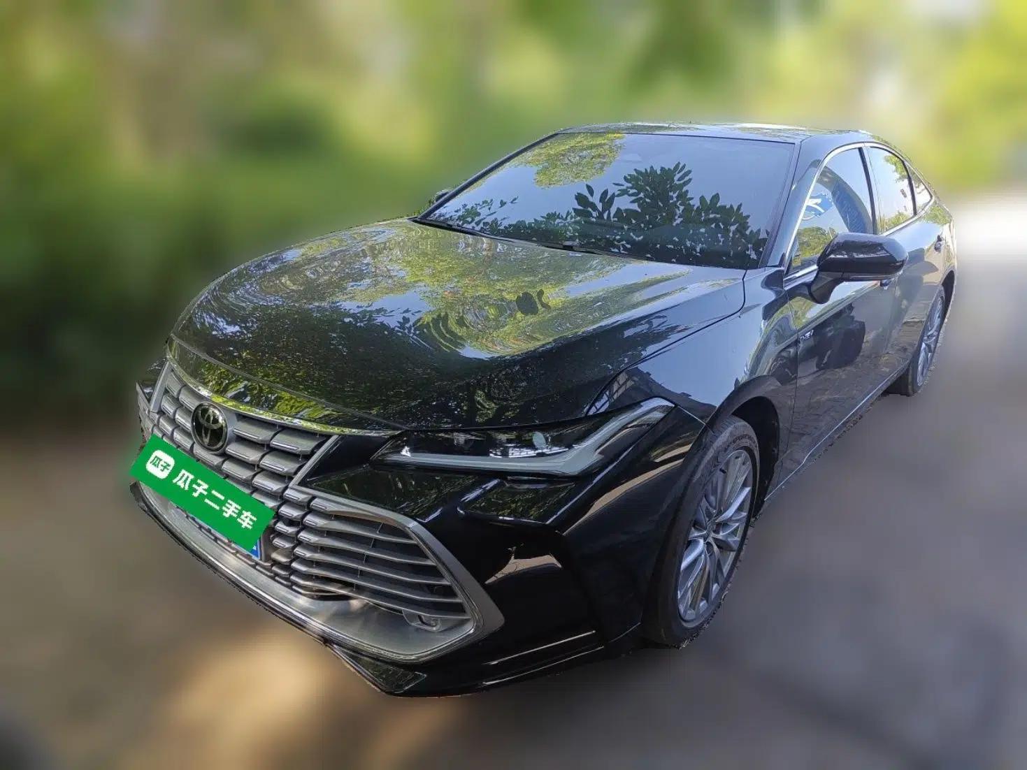 Toyota Avalon 2024 Dual-Motor 2.0L Luxury Edition — миниатюра 1