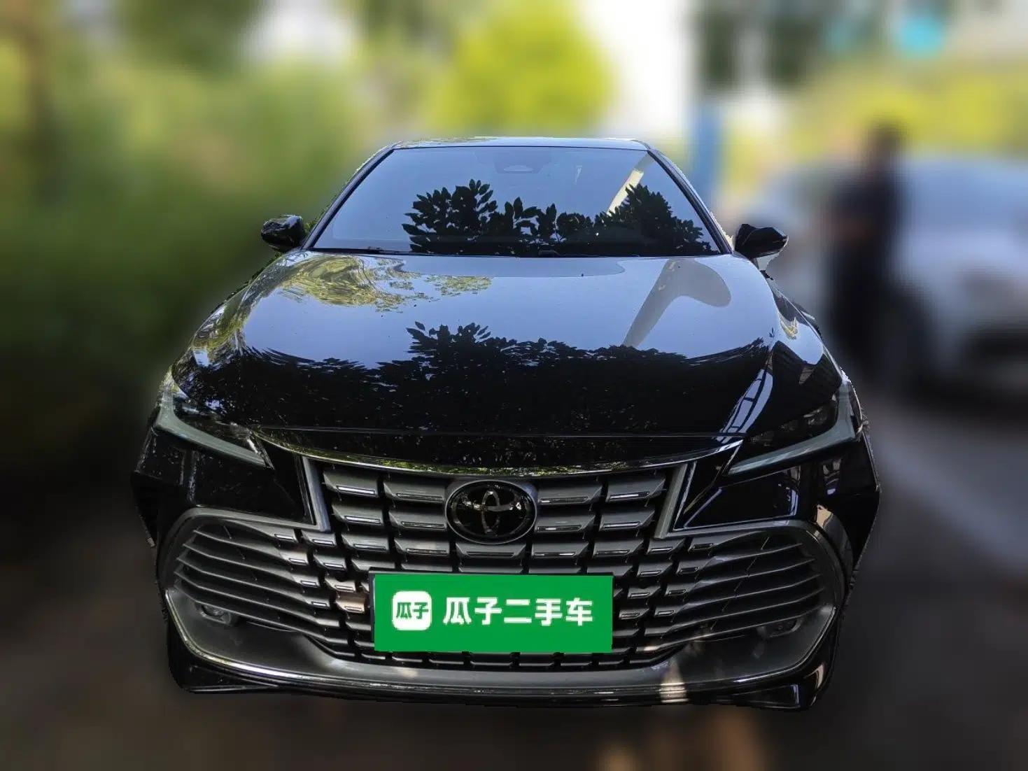 Toyota Avalon 2024 Dual-Motor 2.0L Luxury Edition — миниатюра 2