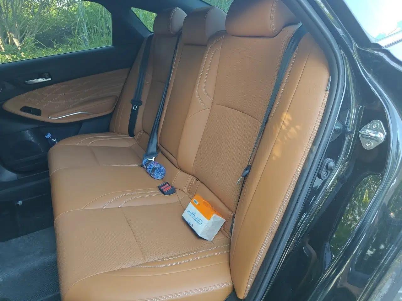 Toyota Avalon 2024 Dual-Motor 2.0L Luxury Edition — миниатюра 20