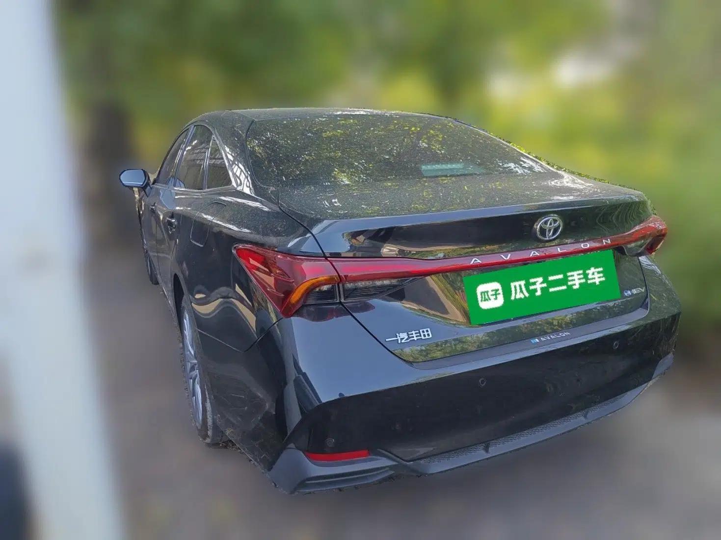 Toyota Avalon 2024 Dual-Motor 2.0L Luxury Edition — миниатюра 4