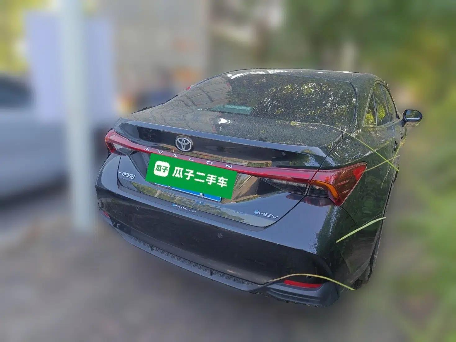 Toyota Avalon 2024 Dual-Motor 2.0L Luxury Edition — миниатюра 6