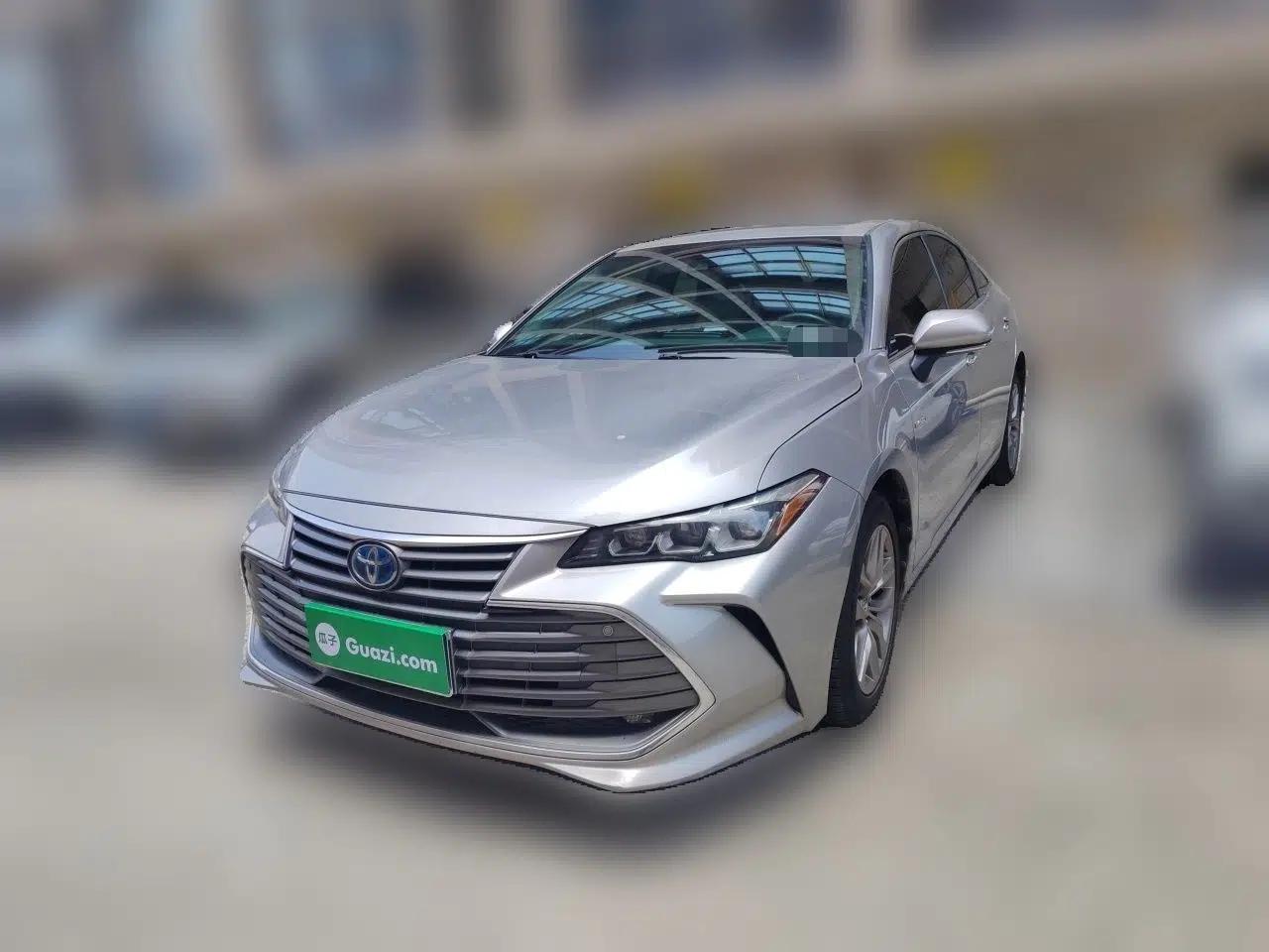 Toyota Avalon 2019 Dual-Engine 2.5L Luxury Edition China VI Standard — миниатюра 1