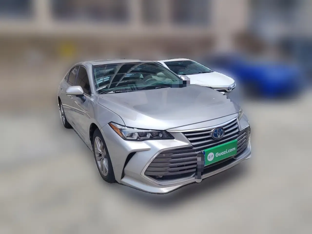Toyota Avalon 2019 Dual-Engine 2.5L Luxury Edition China VI Standard — миниатюра 3