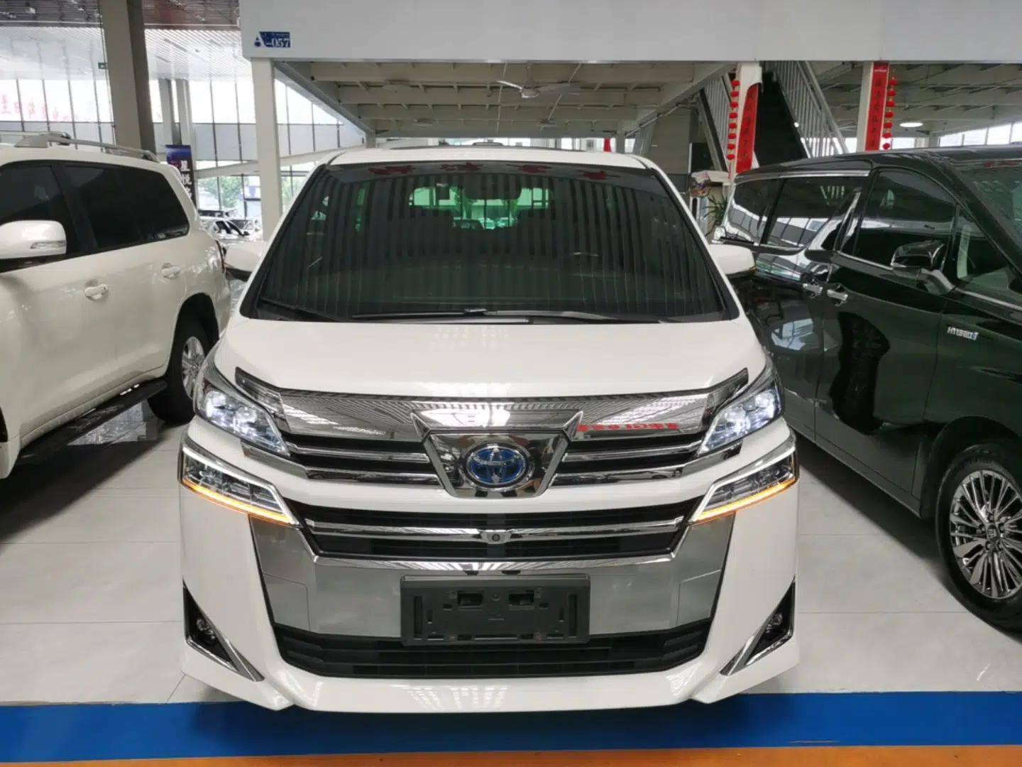 Toyota Vellfire 2019 Dual-Engine 2.5L HV Prestige Edition — миниатюра 2