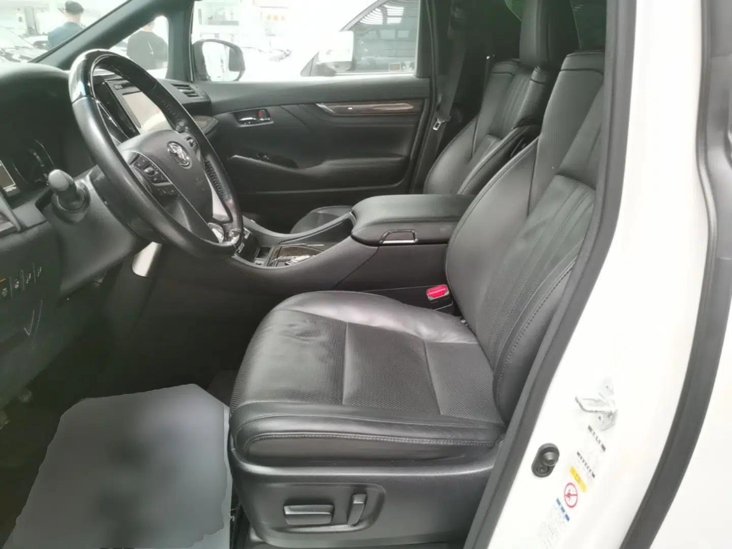 Toyota Vellfire 2019 Dual-Engine 2.5L HV Prestige Edition — миниатюра 17