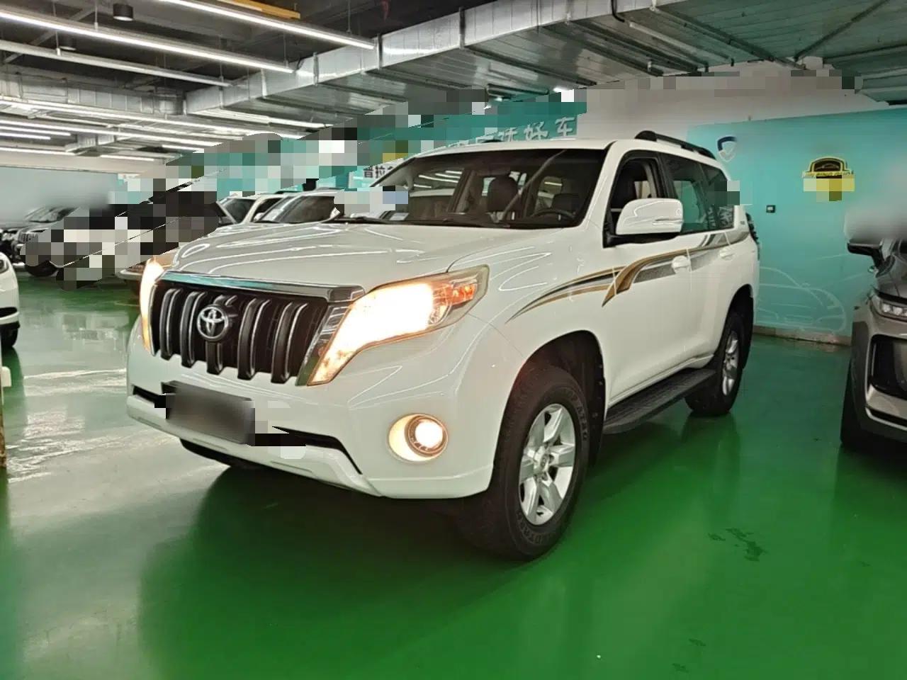 Toyota Prado 2016 2.7L Automatic Standard Edition — миниатюра 1