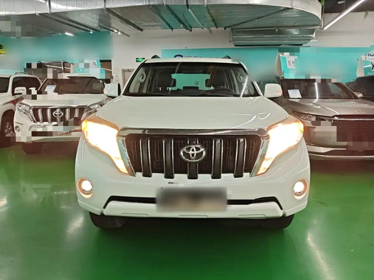 Toyota Prado 2016 2.7L Automatic Standard Edition — миниатюра 2