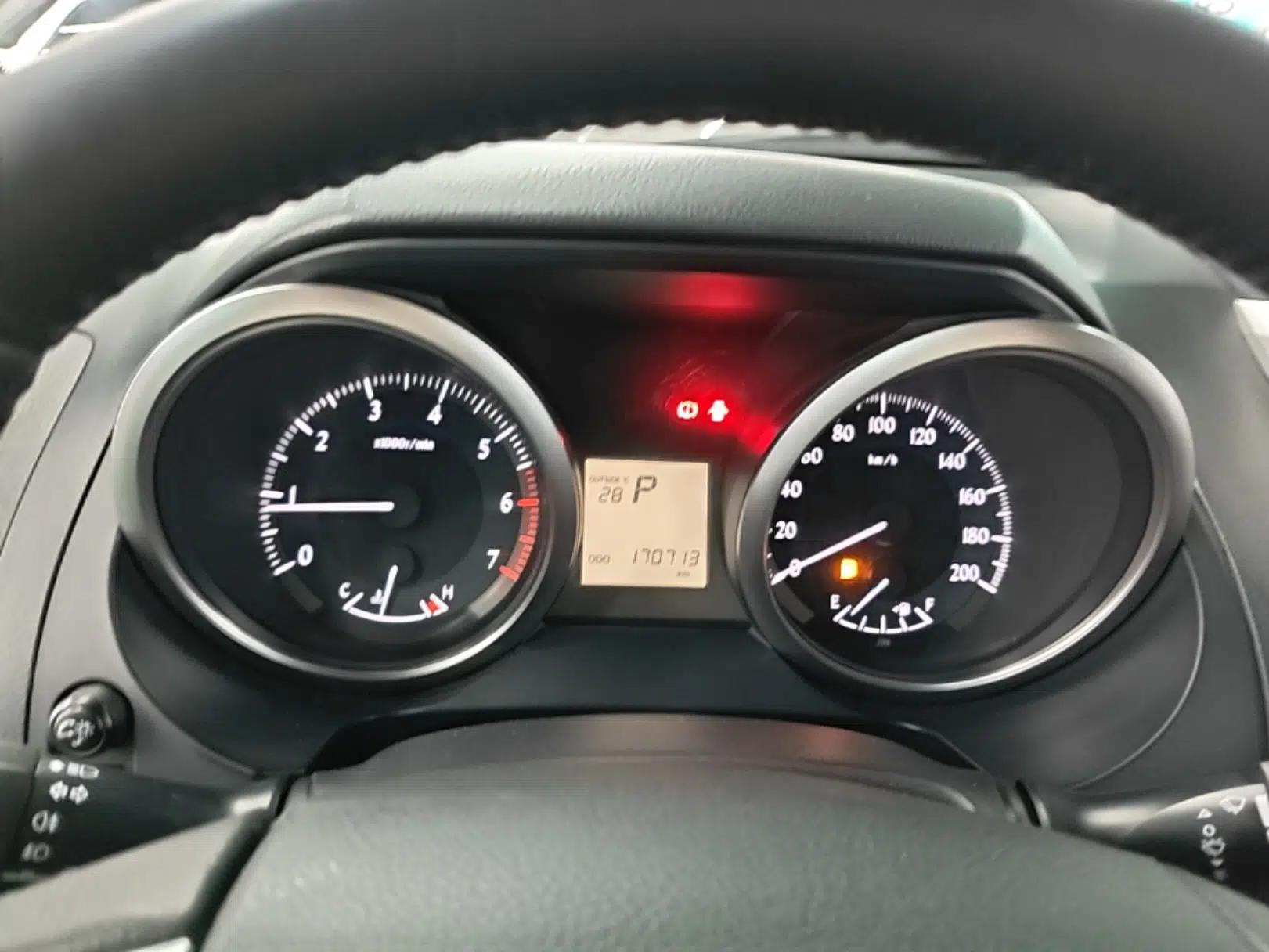Toyota Prado 2016 2.7L Automatic Standard Edition — миниатюра 14