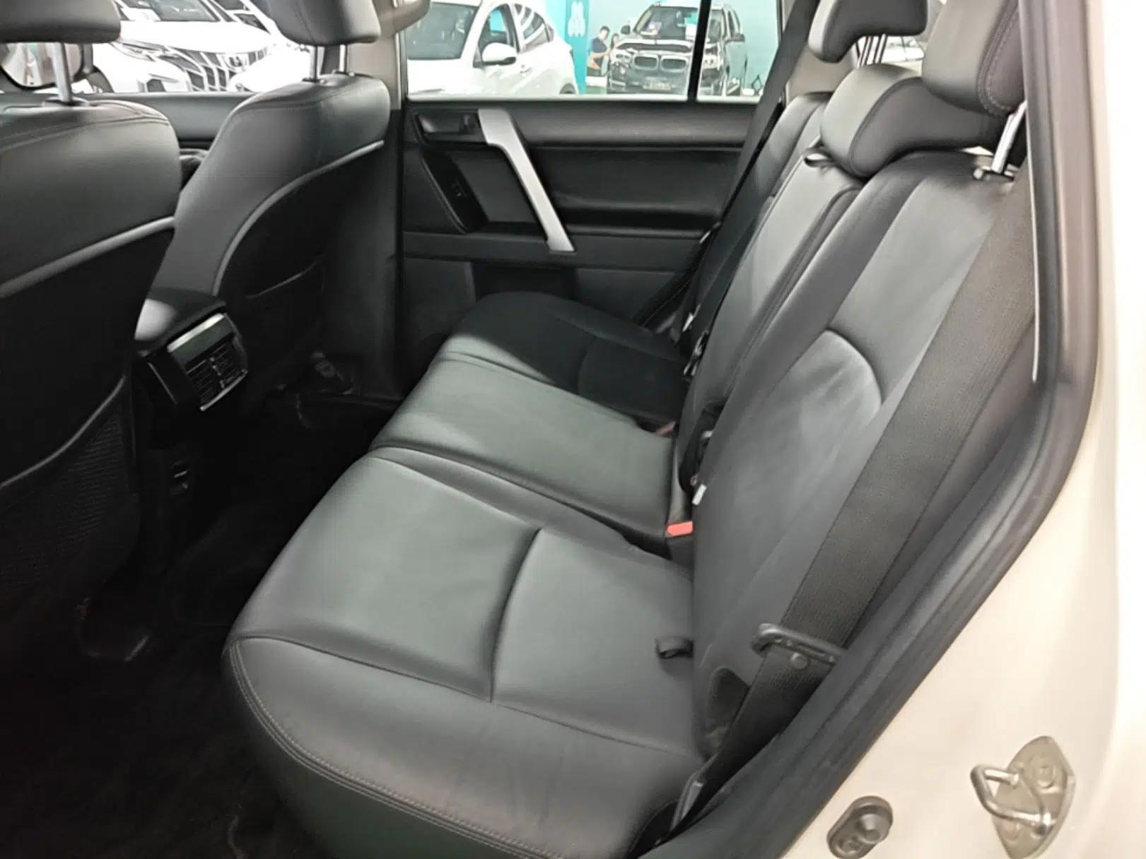 Toyota Prado 2016 2.7L Automatic Standard Edition — миниатюра 20