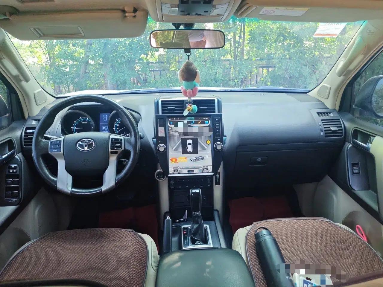 Toyota Prado 2010 4.0L Automatic TX-L — миниатюра 9