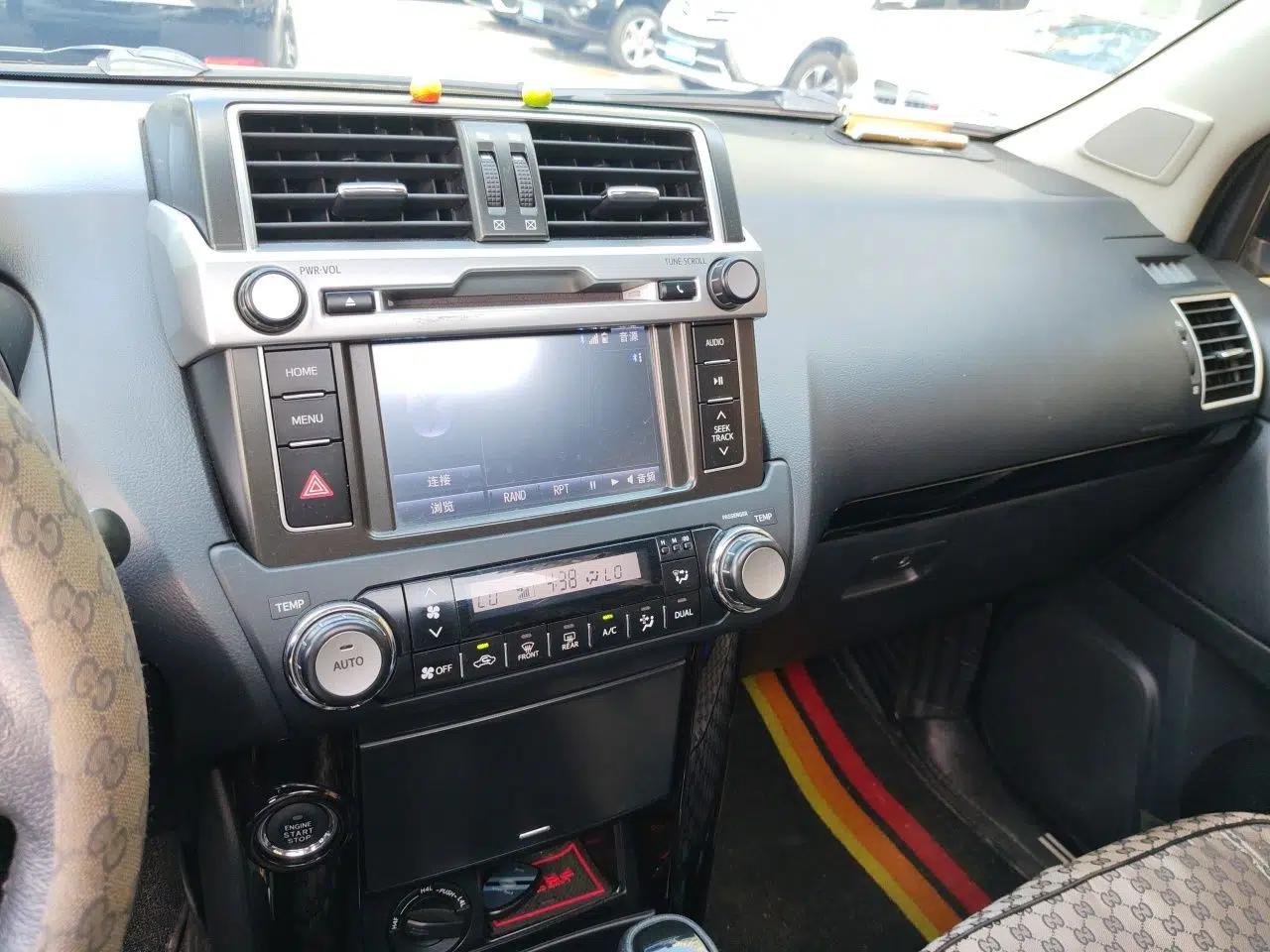 Toyota Prado 2016 2.7L Automatic Standard Edition — миниатюра 13