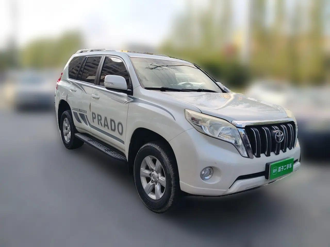 Toyota Prado 2016 2.7L Automatic Standard Edition — миниатюра 3