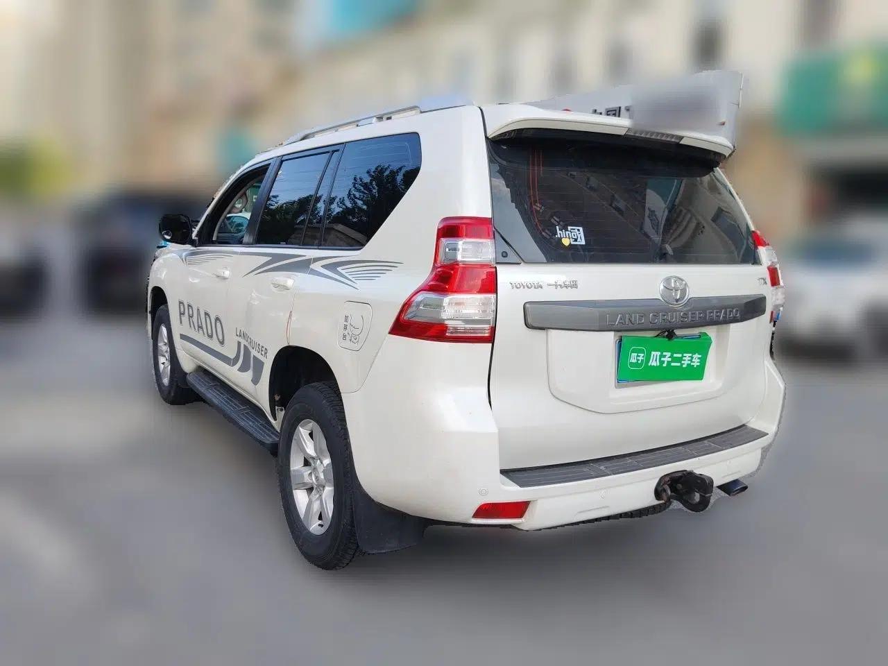 Toyota Prado 2016 2.7L Automatic Standard Edition — миниатюра 4