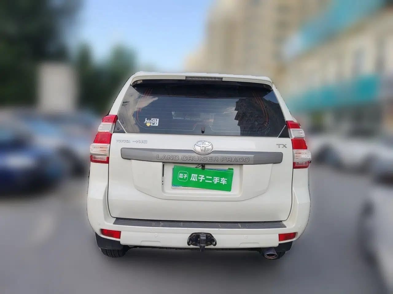 Toyota Prado 2016 2.7L Automatic Standard Edition — миниатюра 5
