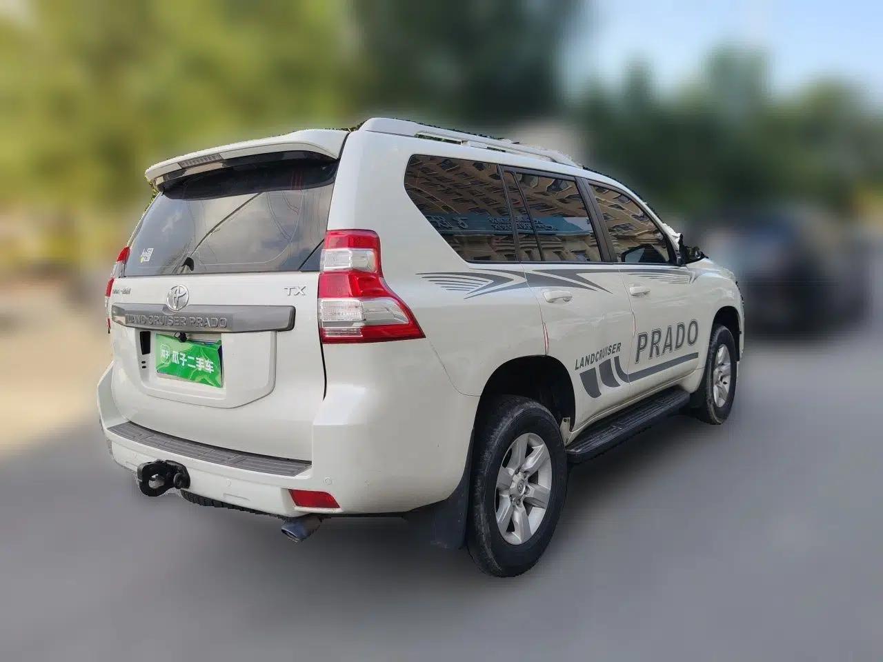 Toyota Prado 2016 2.7L Automatic Standard Edition — миниатюра 6