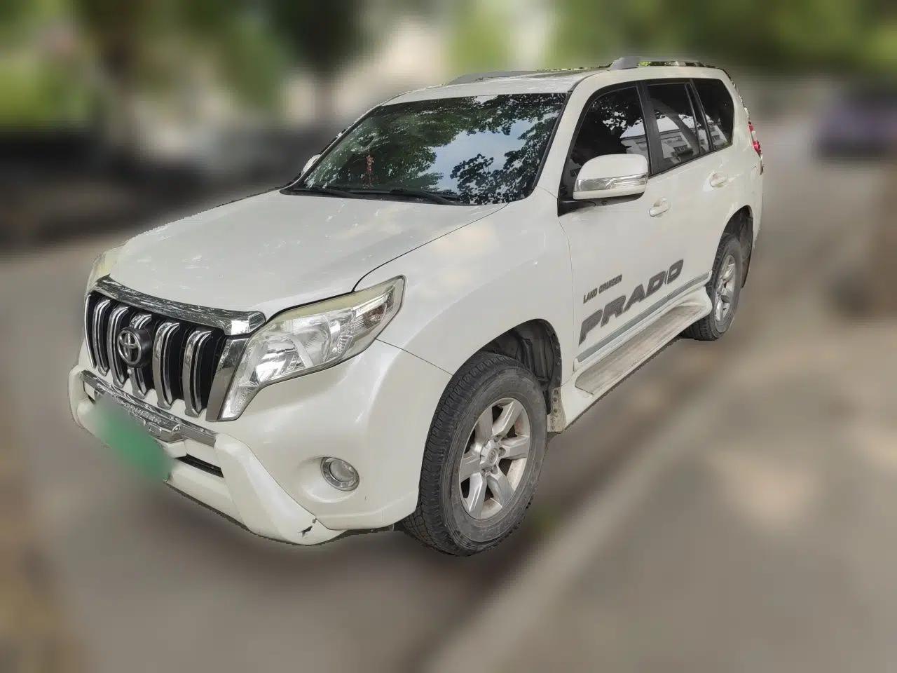 Toyota Prado 2016 2.7L Automatic Standard Edition — миниатюра 1