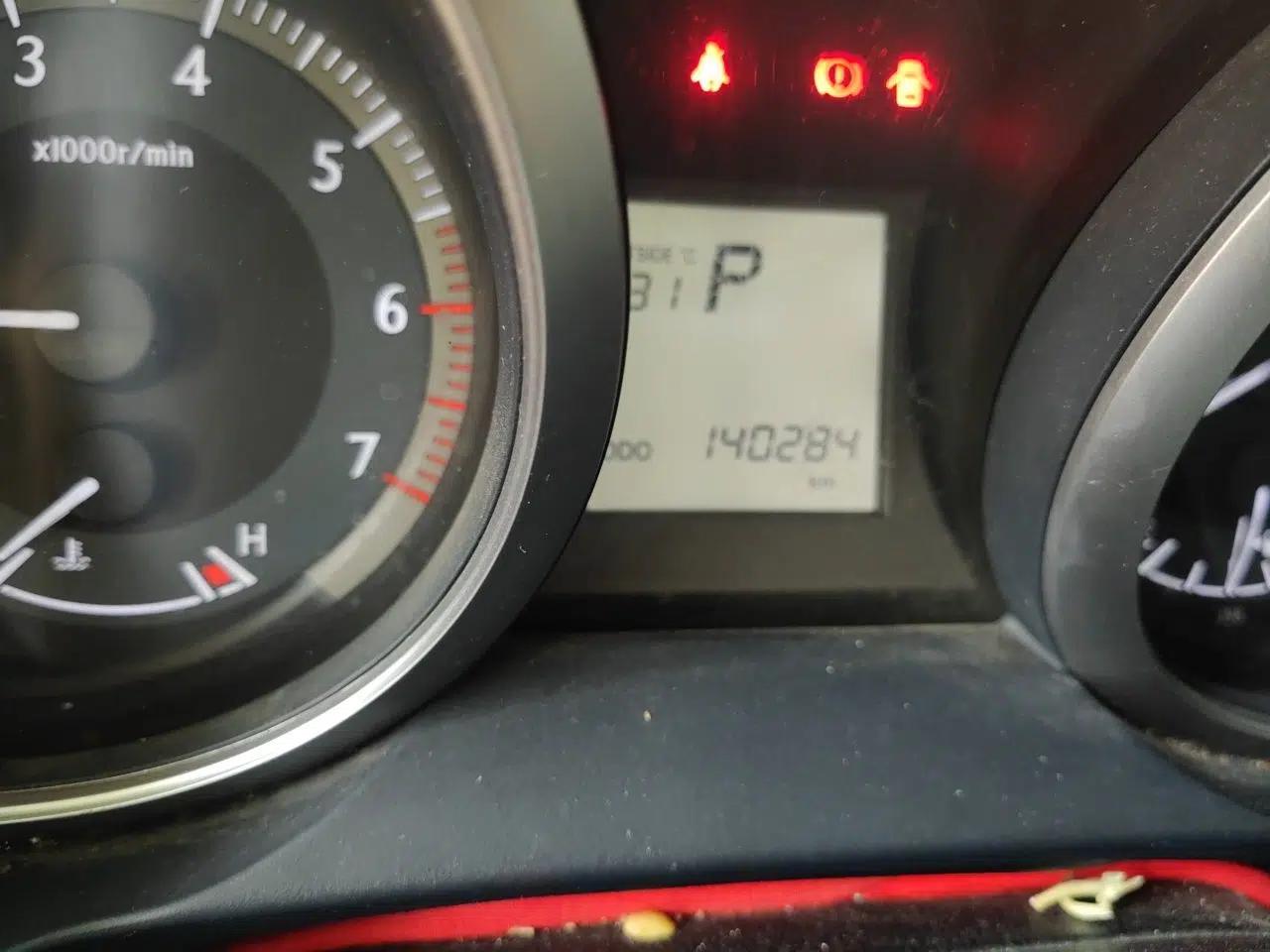 Toyota Prado 2016 2.7L Automatic Standard Edition — миниатюра 12