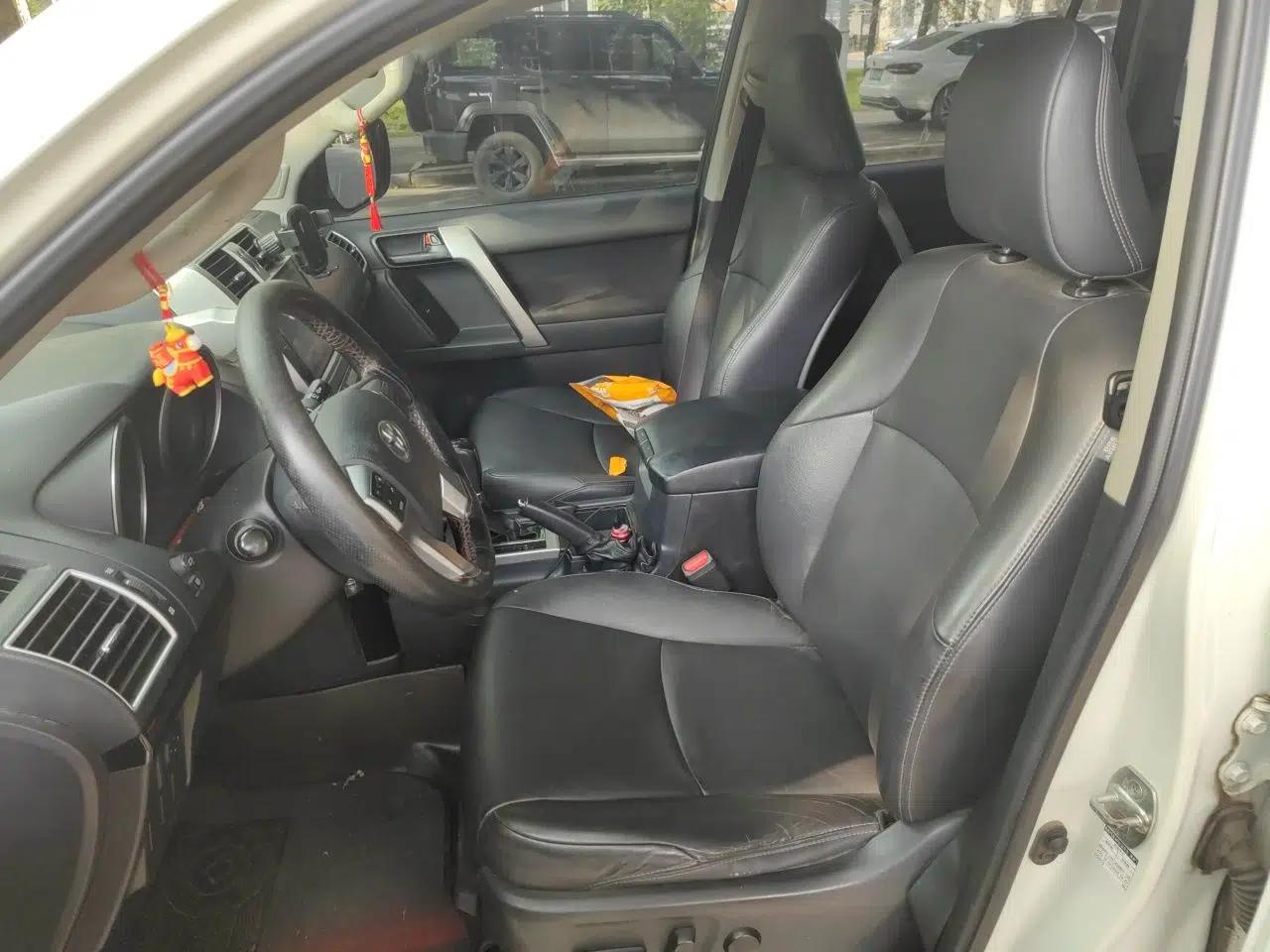 Toyota Prado 2016 2.7L Automatic Standard Edition — миниатюра 15