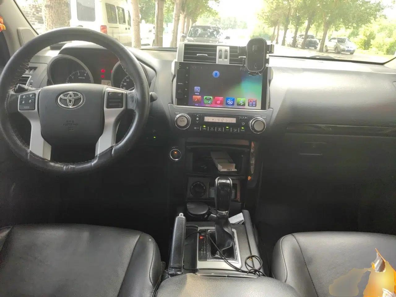 Toyota Prado 2016 2.7L Automatic Standard Edition — миниатюра 9