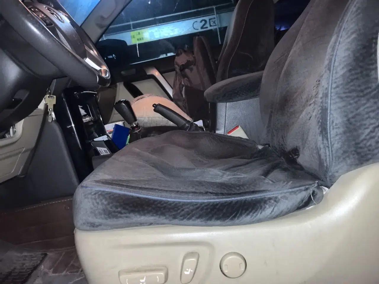 Toyota Prado 2014 2700 TX 7-Seater Middle East Version — миниатюра 15