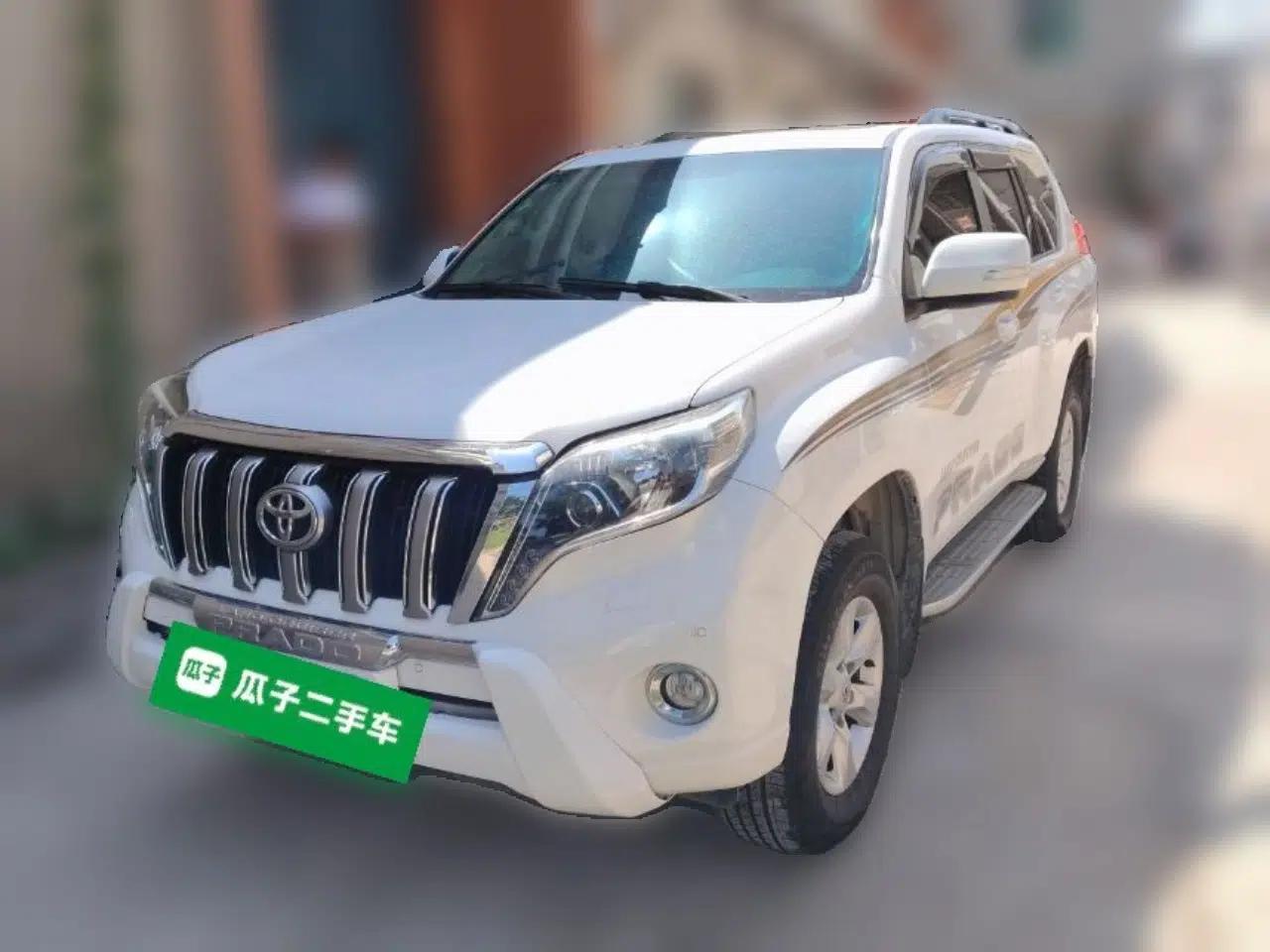 Toyota Prado 2010 4.0L Automatic TX-L — миниатюра 1