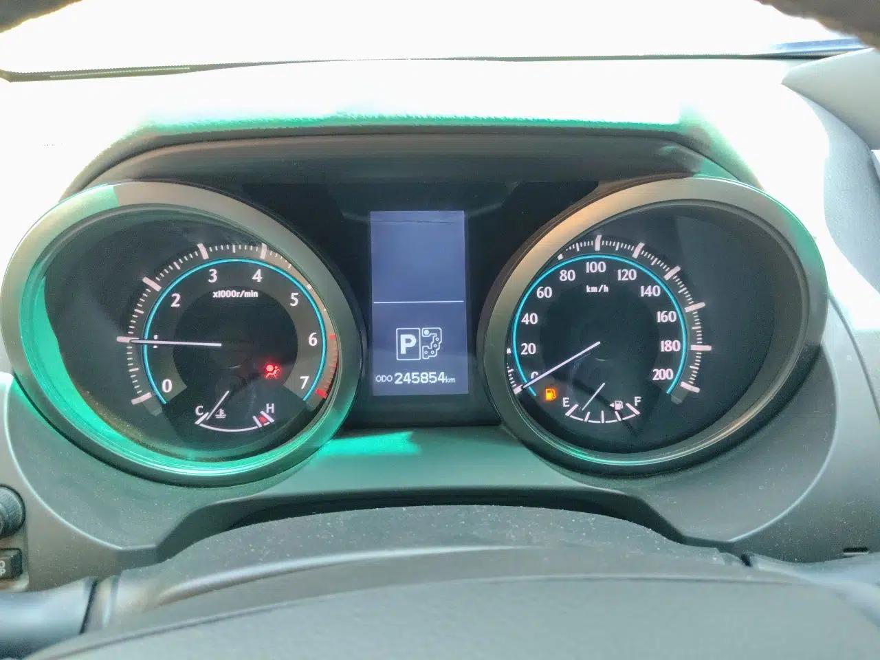 Toyota Prado 2010 4.0L Automatic TX-L — миниатюра 11